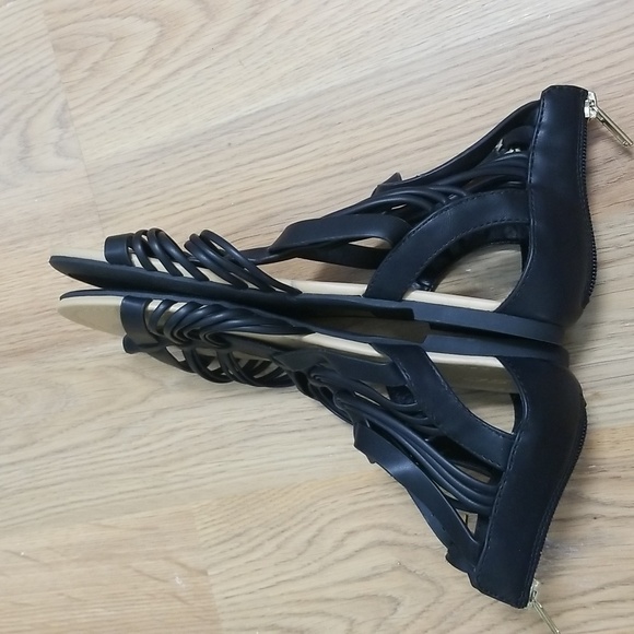 SODA Strappy Sandals Black Zip Up Back Buckle Ankle NWOT Womens 6 - Picture 6 of 9